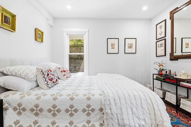 32 Cambridge Terrace 1, Cambridge, MA 02140