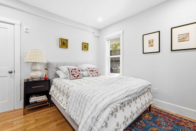 32 Cambridge Terrace 1, Cambridge, MA 02140