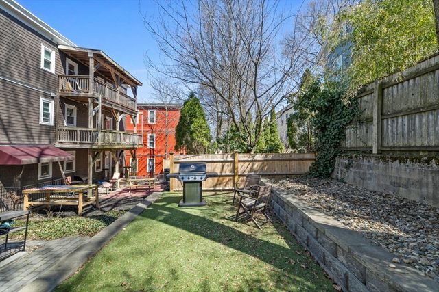 32 Cambridge Terrace 1, Cambridge, MA 02140