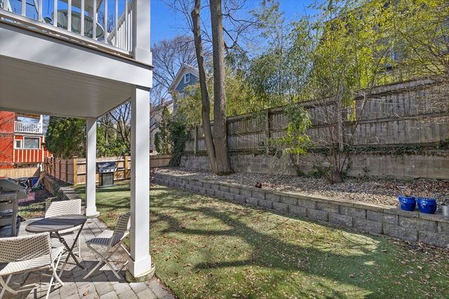 32 Cambridge Terrace 1, Cambridge, MA 02140