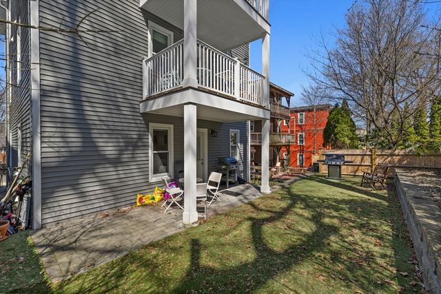 32 Cambridge Terrace 1, Cambridge, MA 02140