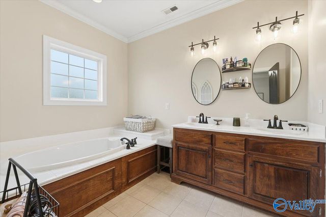 110 Hickory Glen Circle, Huntsville, AL 35811