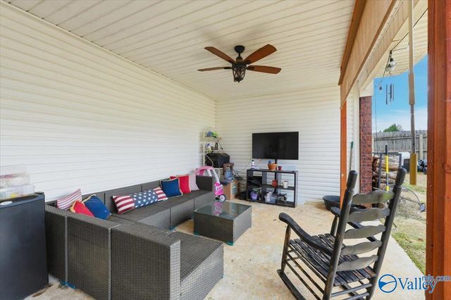 110 Hickory Glen Circle, Huntsville, AL 35811