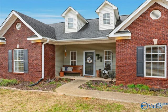 110 Hickory Glen Circle, Huntsville, AL 35811