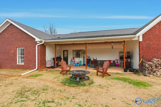 110 Hickory Glen Circle, Huntsville, AL 35811