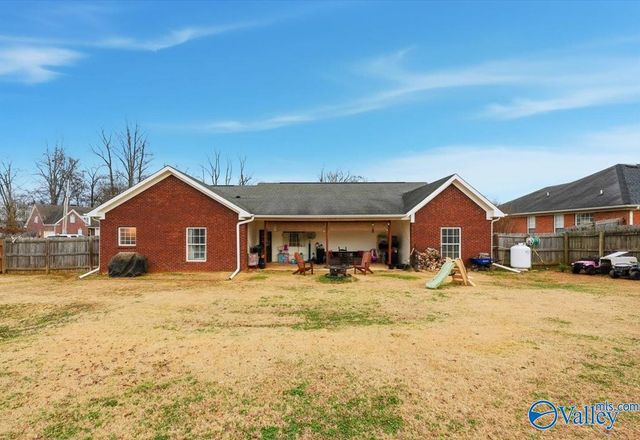 110 Hickory Glen Circle, Huntsville, AL 35811