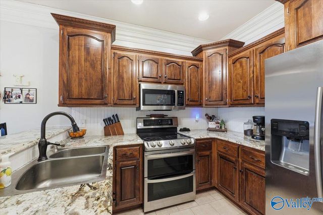 110 Hickory Glen Circle, Huntsville, AL 35811