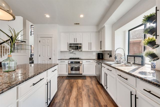 2348 Clark Trail, Grand Prairie, TX 75052