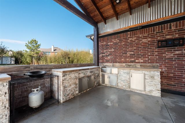 2348 Clark Trail, Grand Prairie, TX 75052