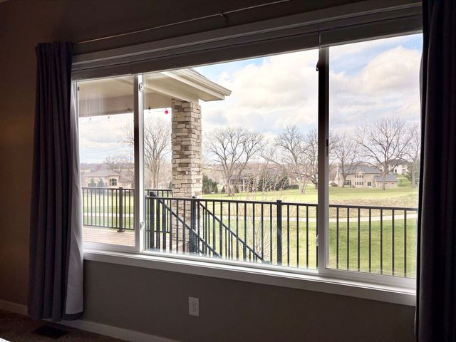 9401 Bellflower Lane, Norwalk, IA 50211