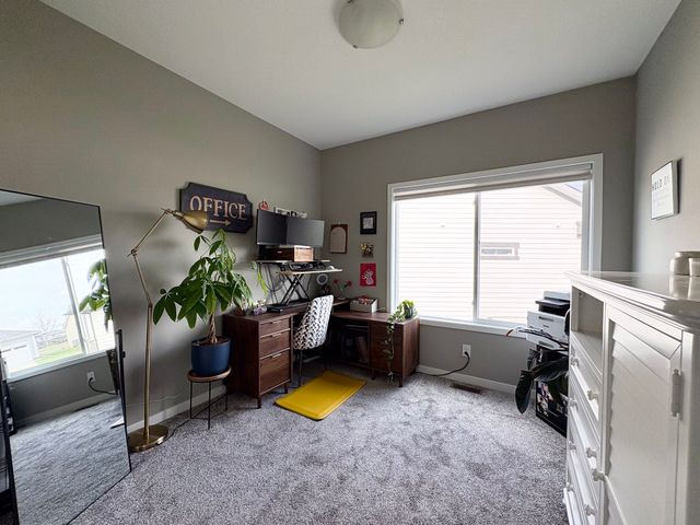 9401 Bellflower Lane, Norwalk, IA 50211