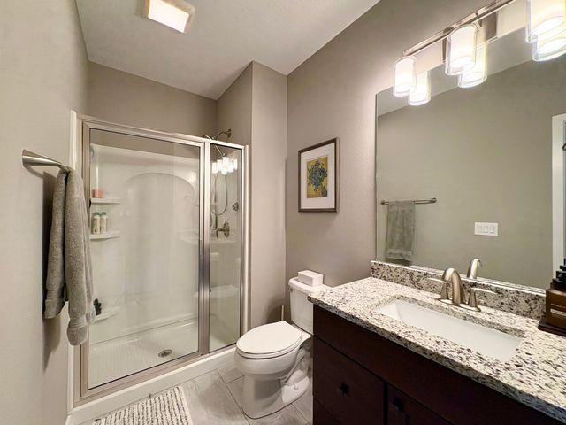 9401 Bellflower Lane, Norwalk, IA 50211