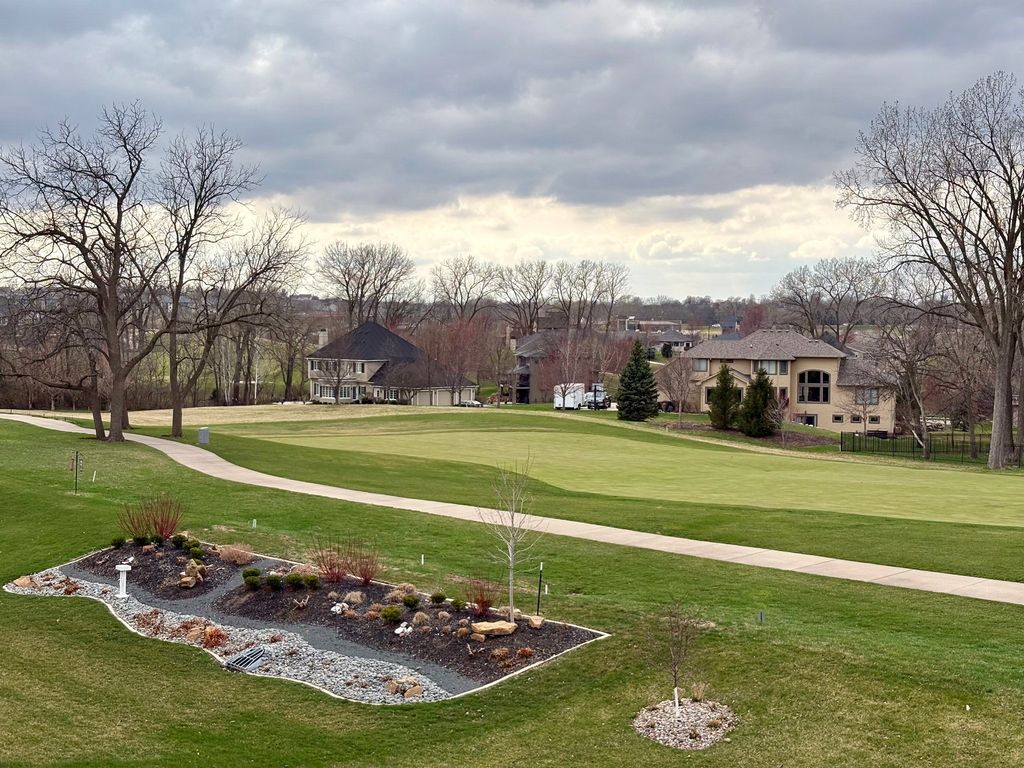9401 Bellflower Lane, Norwalk, IA 50211