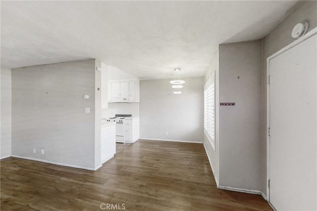 545 Chestnut Avenue 406, Long Beach, CA 90802