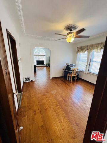 1271 W 81st Street, Los Angeles, CA 90044