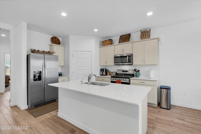 656 W Wilkinson Street, Vail, AZ 85641