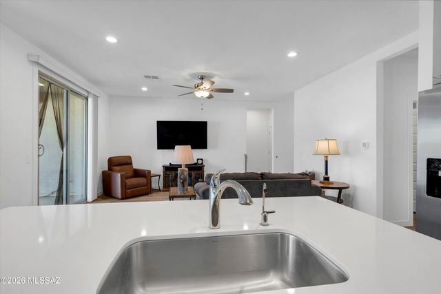 656 W Wilkinson Street, Vail, AZ 85641