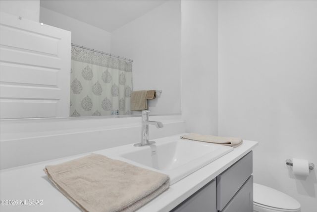 656 W Wilkinson Street, Vail, AZ 85641