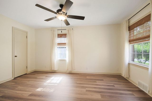608 SANTA FE TRAIL, Boonville, MO 65233