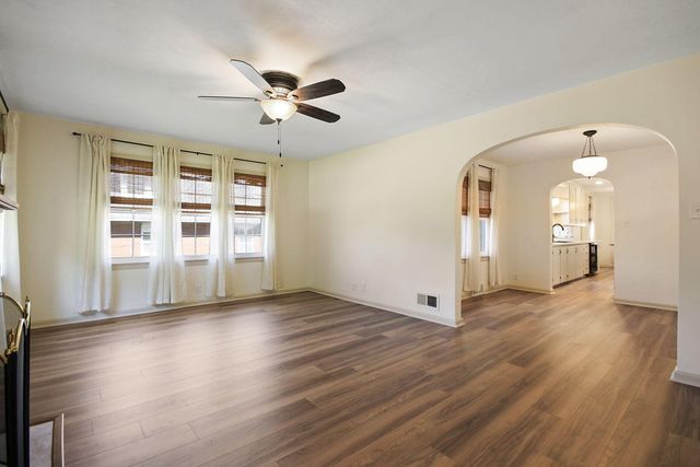608 SANTA FE TRAIL, Boonville, MO 65233
