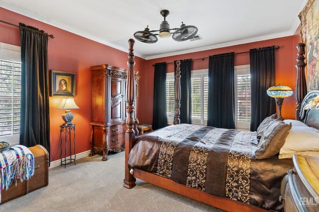 6408 Angel Falls Court, Bakersfield, CA 93313