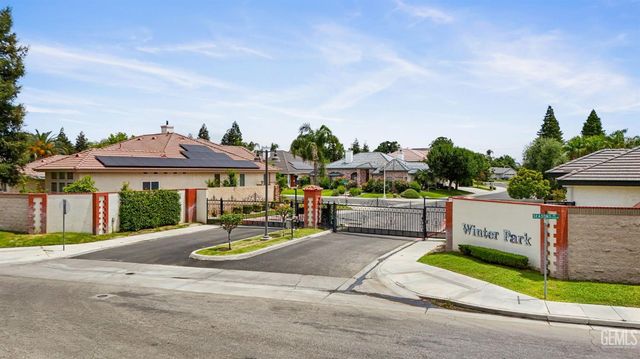 6408 Angel Falls Court, Bakersfield, CA 93313