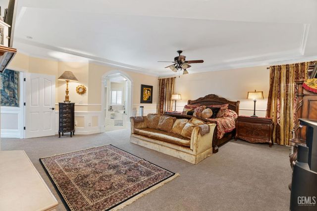6408 Angel Falls Court, Bakersfield, CA 93313