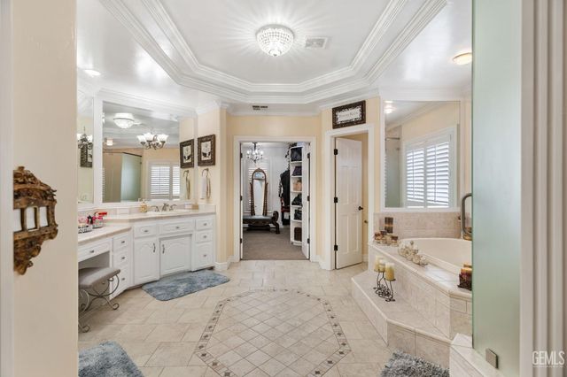 6408 Angel Falls Court, Bakersfield, CA 93313