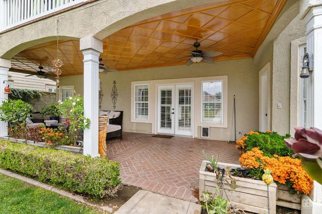 6408 Angel Falls Court, Bakersfield, CA 93313