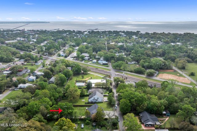 407 Citizen Street, Bay Saint Louis, MS 39520