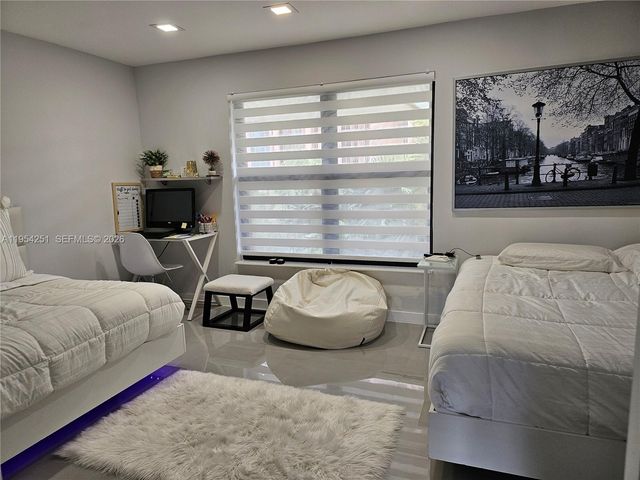 6901 Edgewater Dr 311, Coral Gables, FL 33133