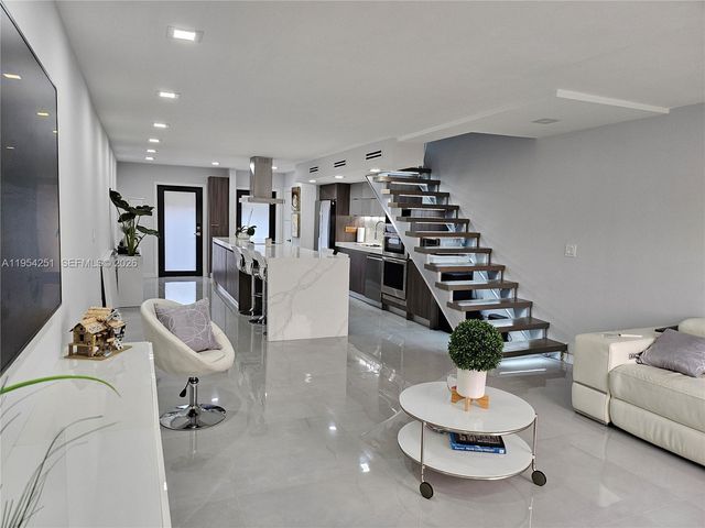 6901 Edgewater Dr 311, Coral Gables, FL 33133