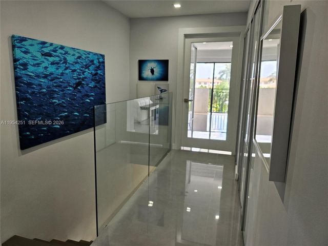 6901 Edgewater Dr 311, Coral Gables, FL 33133