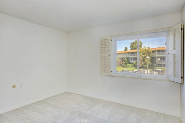 2400 Via Mariposa 1A, Laguna Woods, CA 92637