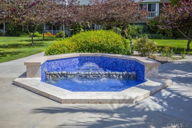 2400 Via Mariposa 1A, Laguna Woods, CA 92637