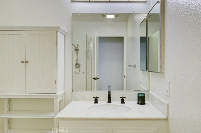 2400 Via Mariposa 1A, Laguna Woods, CA 92637