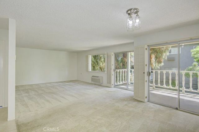 2400 Via Mariposa 1A, Laguna Woods, CA 92637