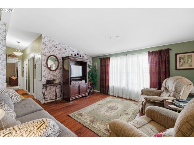 2120 ROBINS Ln Se 26, Salem, OR 97306