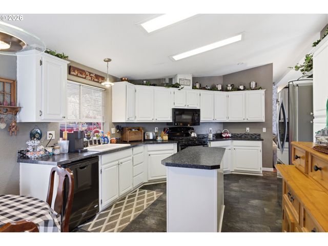 2120 ROBINS Ln Se 26, Salem, OR 97306