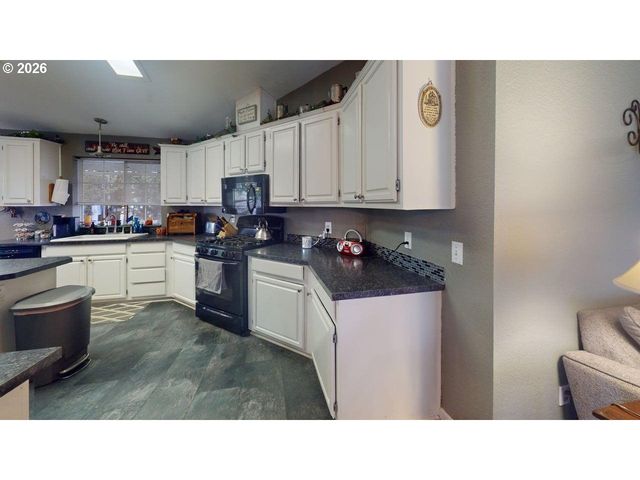 2120 ROBINS Ln Se 26, Salem, OR 97306