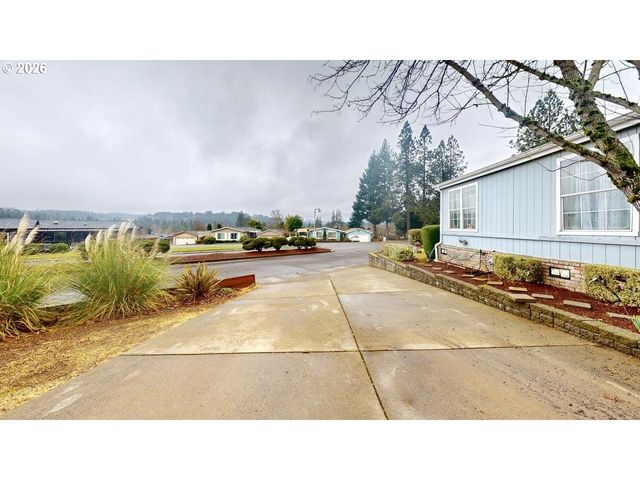 2120 ROBINS Ln Se 26, Salem, OR 97306