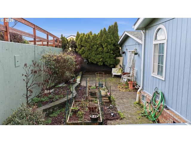 2120 ROBINS Ln Se 26, Salem, OR 97306