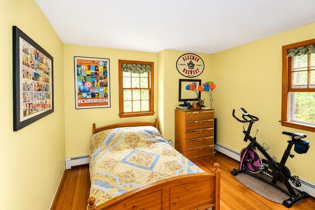 86 Mammoth Road, Londonderry, NH 03053
