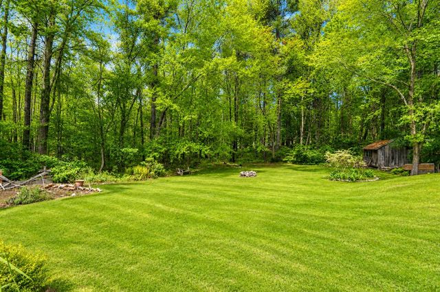 86 Mammoth Road, Londonderry, NH 03053