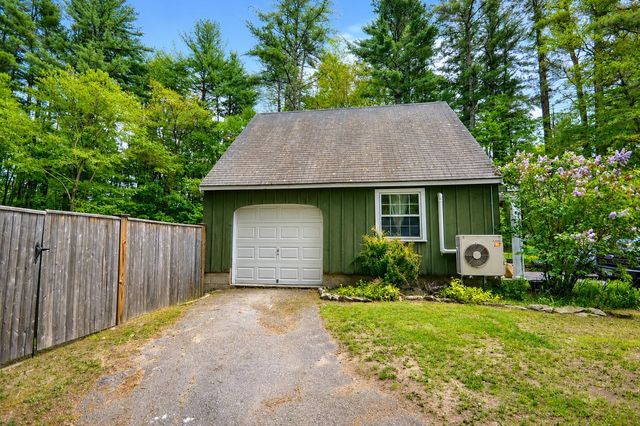 86 Mammoth Road, Londonderry, NH 03053