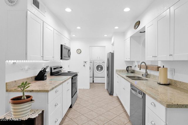 10712 W Camelot Circle, Sun City, AZ 85351