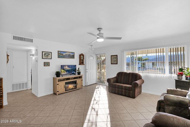 10712 W Camelot Circle, Sun City, AZ 85351