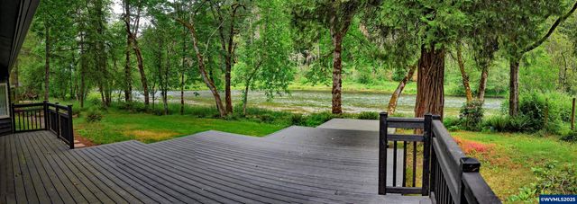 45849 River Loop Rd, Lyons, OR 97358