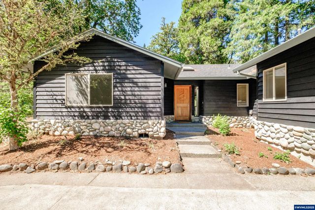 45849 River Loop Rd, Lyons, OR 97358
