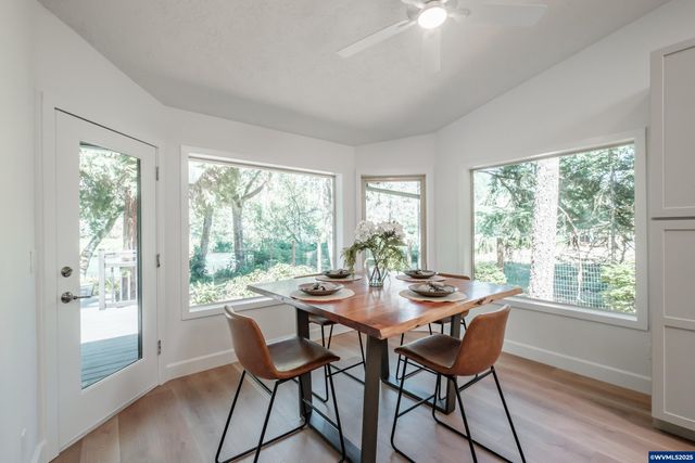 45849 River Loop Rd, Lyons, OR 97358